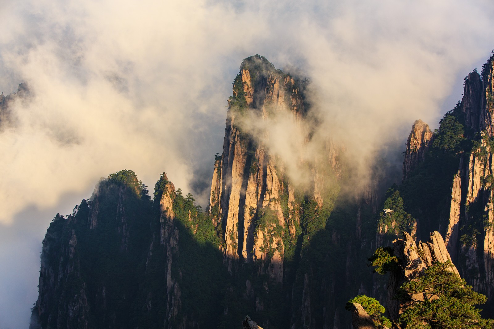 Xihai-Grand-Canyon-Huangshan